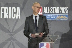 萧华：NBA将设立迪肯贝-穆托姆博人道主义奖