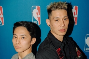 🤞林书豪晒与河村勇辉合照：你的实力有目共睹 希望你保持自我