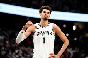 👀华子说文班是联盟新门面？A-史密斯：我不同意 NBA是美国的