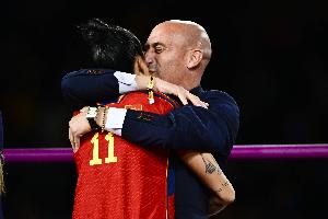 官司2连败！卢比亚莱斯强吻事件性侵罪名成立 另3年禁足上诉失败
