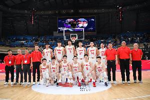段冉：中国男篮8分险胜关岛 这场比赛更像是查漏补缺的一场比赛