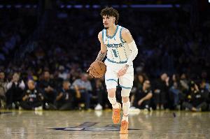 咋赢的？黄蜂近两战狂输95分&下场客战勇士😐目前7连客仅赢湖人