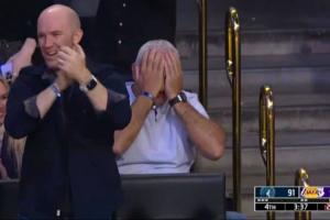 老爹都不敢相信🤯！东契奇神仙三分 老爸双手抱头掩面🙈
