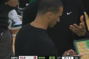 就你是联盟第一啊😲凯尔特人开场25-3再打停骑士 三分球9中7
