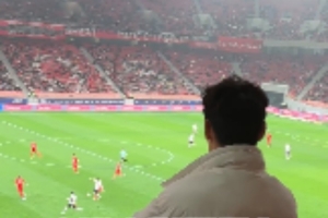 武磊现场见证海港两连胜：看球武唠嗝vlog，这是另一个周末
