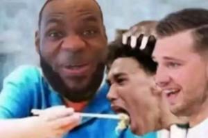 😂海斯：东詹你俩别再喂了 再喂我就要胖成胖七七了🍔🍔