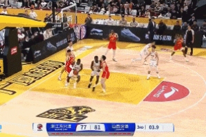 😏我不光会扣篮！迪亚洛中线高难漂移三分 压哨打板命中！🤩