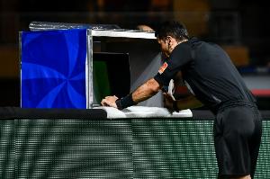 记者：意足协正式请求FIFA引入VAR挑战规则，由意丙和意女足试行