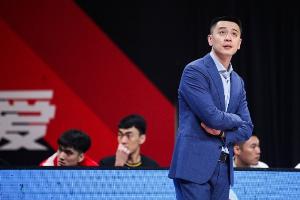 杨鸣：第3节我们完全没了比赛节奏 同曦两个外援把球队串联得很好