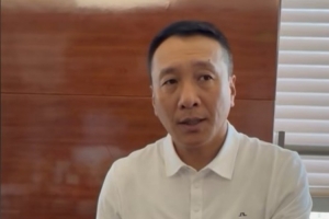 李群：跟小崔沟通后认为他受伤主要是因疲劳 18天12赛+疲劳的航程