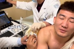 早日归来🙏孙铭徽晒康复治疗视频：再给身体一点时间