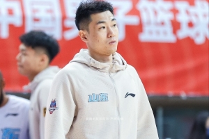 夏晓司：高诗岩感冒发烧基本痊愈 于德豪还需要一周左右恢复