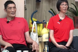 余嘉豪父母：不管多艰苦也要为篮球做点事 要感恩篮球