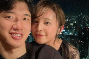 故乡的樱花开了🌸娇妻晒旅行美照 渡边雄太这小日子过得太滋润