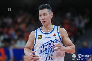 今天状态出色！罗凯文半场3中3&6罚全中砍下13分4板 正负值+10