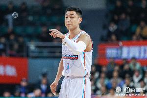 全能表现！高诗岩7中3拿到9分7板9助3断 正负值+11