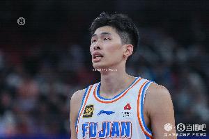 拼尽全力！邹阳打满48分钟14中7拿到25分5板3断2帽 三分10中5
