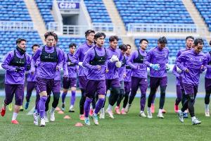 热身赛天津津门虎4-1大连英博，比赛共分为三节进行