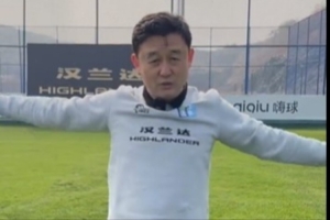 孙继海晒热身动作教学：可别小看这些练习，能提升孩子身体协调性