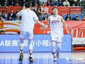 广东VS广厦大名单：徐杰胡明轩朱俊龙赵岩昊领衔 吉伦沃特缺阵