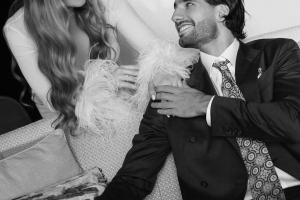去年公开恋情，今年迅速完婚！索博新婚妻子放出更多结婚照👉