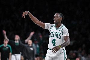 高效全能！霍勒迪12中8&5记三分拿下21分6板6助