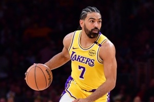 😂给文总点上！文森特7投5中得15分2板1助1断 正负值为+9