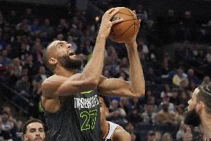 苦差事😩戈贝尔鏖战约基奇40分钟6犯毕业 11中7砍19+13