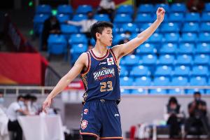 冲击NBA！林葳本赛季常规赛5次砍30+ 季后赛首秀狂砍37分5板11助