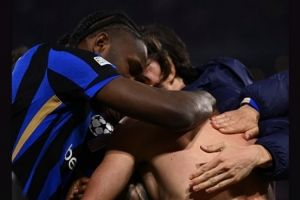 首回合击败拜仁占得先机！张康阳祝贺国米：@inter ♥️