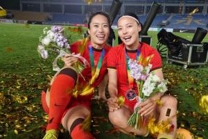 李梦雯庆祝永川杯夺冠：为她🇨🇳 永远热泪盈眶……🥹