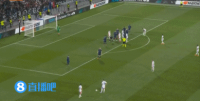 曼联0-1落后！里昂中场阿尔马达任意球直接破门