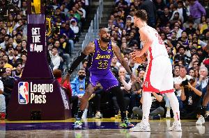湖人锁前三？火箭或继续轮休？ESPN预测：湖人胜率56%占优