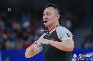 万众瞩目！闫军将作为主裁判吹罚今晚广东VS上海G3生死战