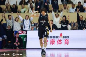 没有G5了！杨力维13中8&4记三分 砍下20分另有1板2断助队夺冠