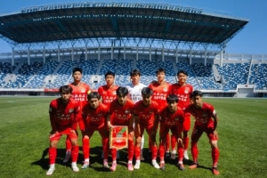 U21联赛小组赛B组第2轮：河南2-1石家庄功夫 侯佳皓独中两元