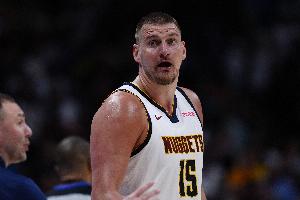 🃏约基奇赛季场均29.6分12.7板10.2助三双 NBA自大O威少后第3人