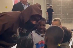 🥺榜样力量！哈登赛后致小登蜜：听爸妈的话 将来你们也能进NBA