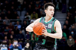 差距太大！辽宁上半场15次助攻仅1失误 新疆9助攻8次失误