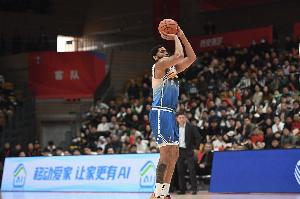 攻防尽力局！劳森几乎打满全场 19中8拿到18分16板7助3帽