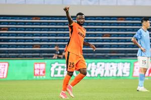 记者：成都蓉城浪费太多机会只能怪自己 奥斯卡没归化有些遗憾