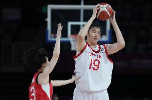 媒体人：张子宇韩旭的双塔来了 这不是即兴之举 宫鲁鸣真敢尝试啊