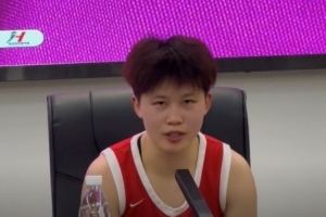 14+6+3助中国U19女篮50分大胜！王嘉欣谈重回家乡：感谢父老乡亲