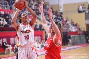 武汉女篮官方：球队签约WNBA球员奥利维耶-尼尔森-奥杜达