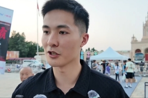 朱松玮：张庆鹏指导目前最强调的点是沟通 球场上的呼应