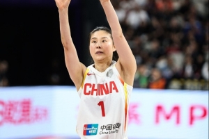 媒体人：没有杨力维&王思雨 中国女篮不会达到世界亚军的高度