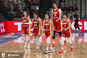 朱芳雨：为什么可以永远相信中国女篮？因为她们每球必争永不放弃
