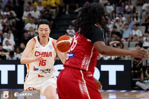 罗欣棫11中4得15分4板1助 3三分&3抢断皆为全场最高