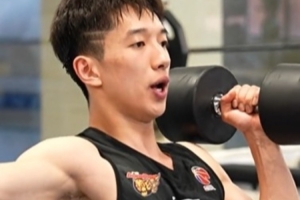 广东男篮晒最新训练视频：弹跳爆发力&上肢专项训练 积蓄力量ING
