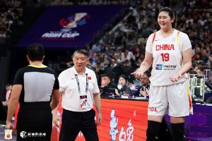 体坛周报：张子宇的首次世界大赛 问题比惊喜更为刺眼